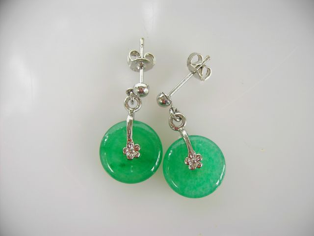 Jade earrings (model 1)